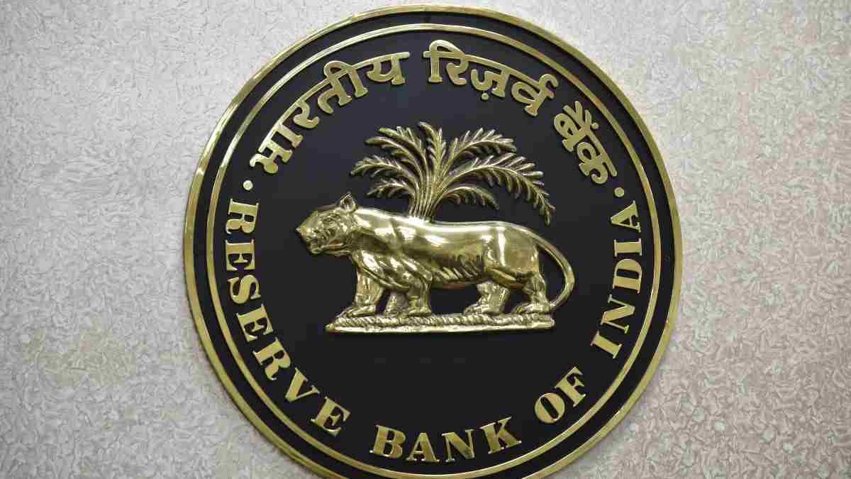 वरदान बना रिजर्व बैंक का फैसला, भारतीय बैंकों ने विदेश से जुटाए 12 अरब डॉलर वरदान बना रिजर्व बैंक का फैसला, भारतीय बैंकों ने विदेश से जुटाए 12 अरब डॉलर