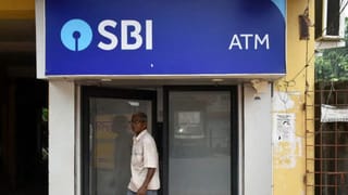 SBI ATM से पैसा निकालना पड़ेगा महंगा? फ्री ट्रांजैक्शन हुए आधे