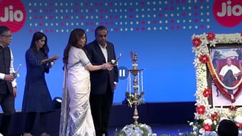 Jio की लिस्टिंग से बदली बाजार की तस्वीर, टॉप 5 से बाहर हुआ TCS; रिलायंस ग्रुप बना सबसे बड़ा कारोबारी समूह