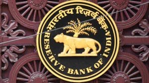 RBI ने लिया बड़ा फैसला, बैंकों को रोजाना रखना होगा 99% कैश रिजर्व, इस तारीख से बदलेंगे नियम