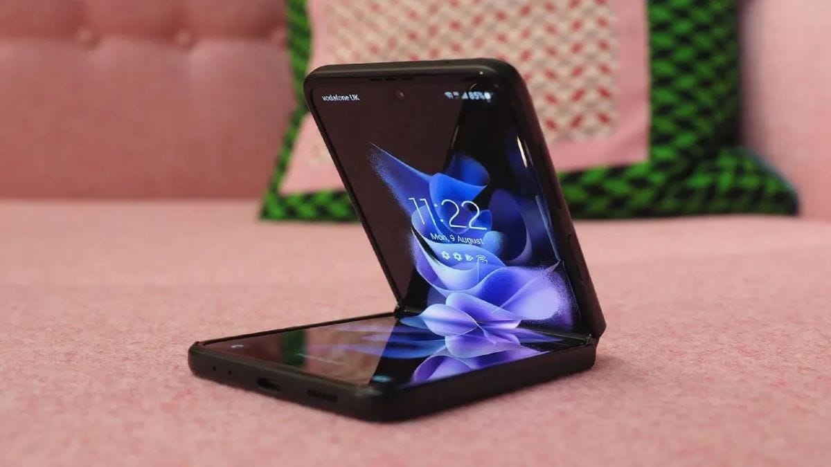Samsung के ₹1.10 लाख के फोन की स्क्रीन हुई ब्लैक, कंपनी ने वारंटी से किया इनकार; ग्राहक को मिले ₹98,000