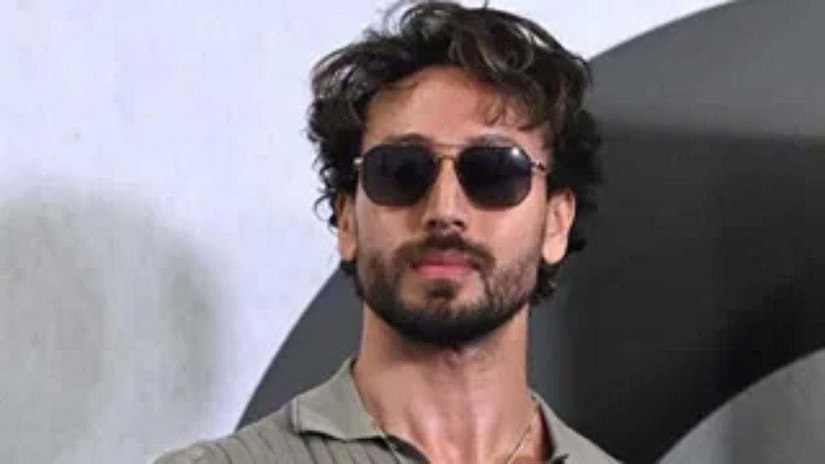 Tiger Shroff ने ₹9 करोड़ में बेचा मुंबई का फ्लैट, 2018 में ₹7.61 करोड़ में खरीदा था घर