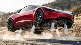 टेस्ला की नई रोडस्टर हवा में भी भरेगी उड़ान, 1 सेकेंड से कम में पकड़ेगी 96 किमी की रफ्तार